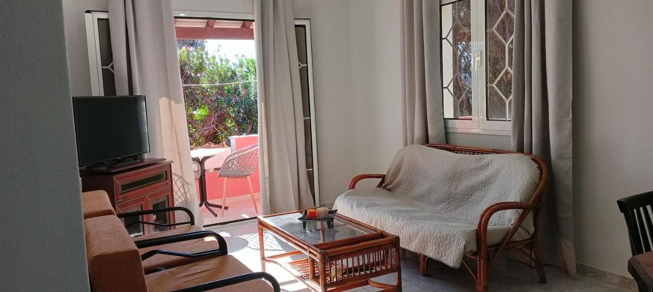 Alonaki Bay Apartment Halikounas ภายนอก รูปภาพ