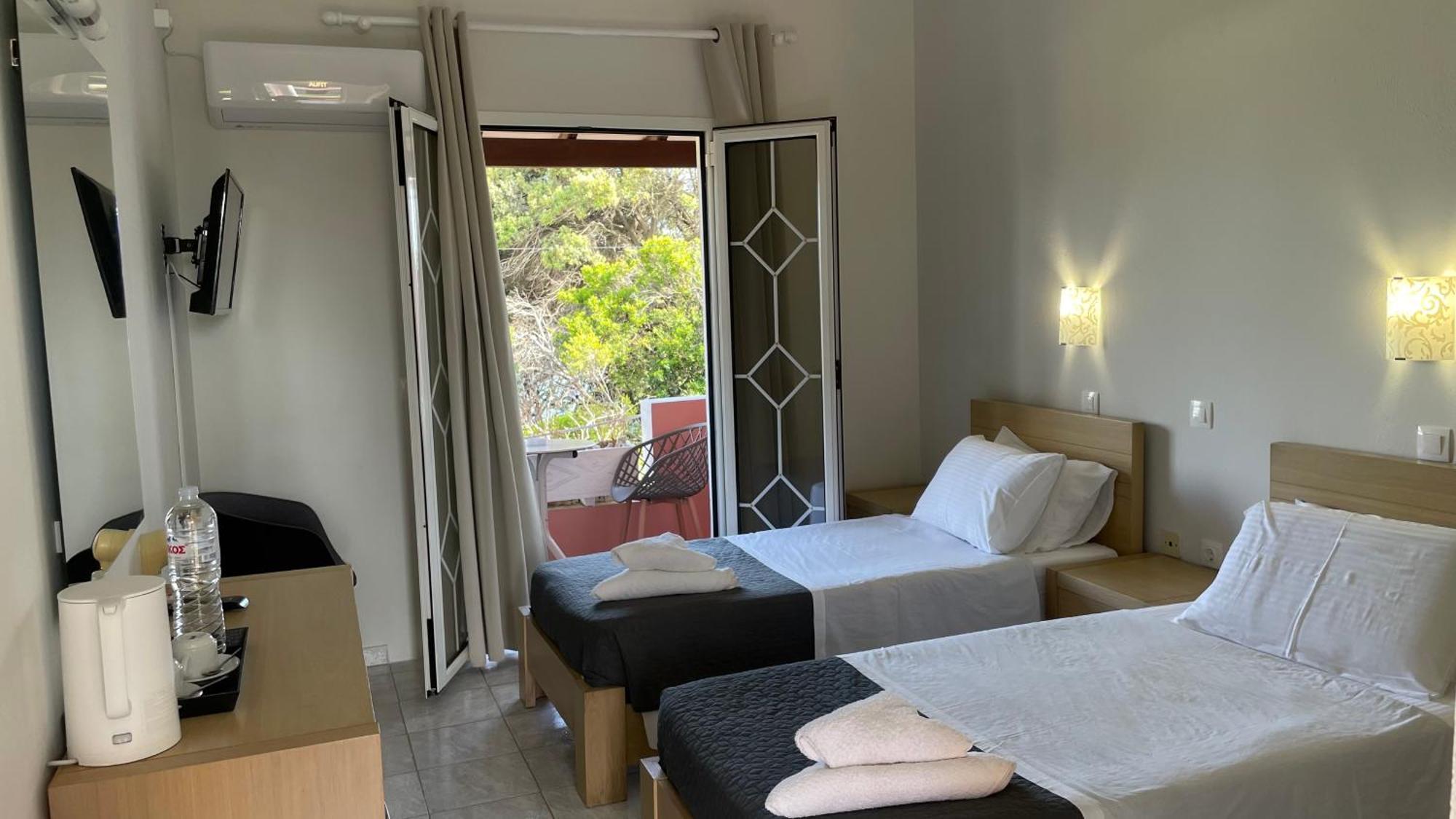Alonaki Bay Apartment Halikounas ภายนอก รูปภาพ