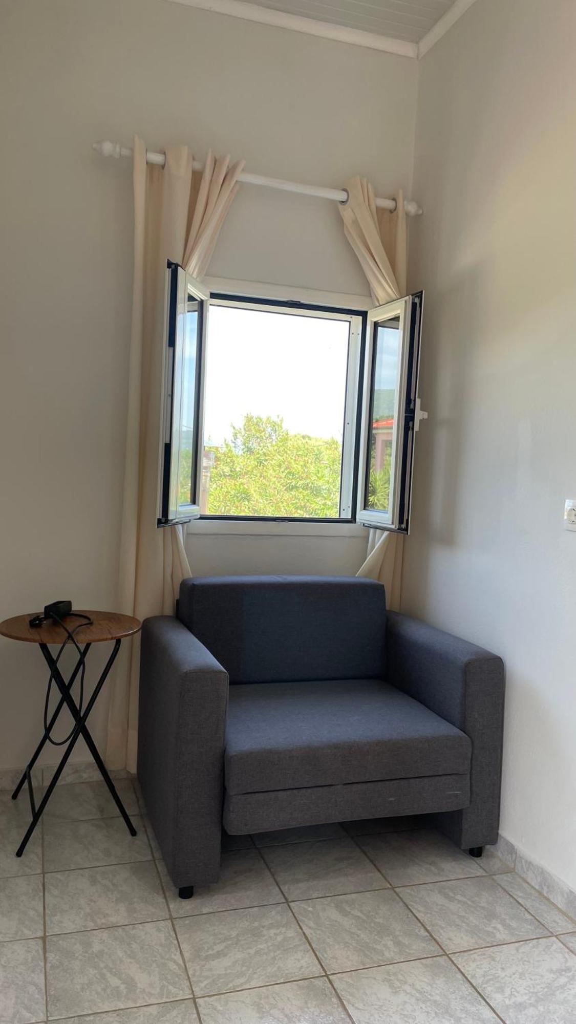 Alonaki Bay Apartment Halikounas ภายนอก รูปภาพ